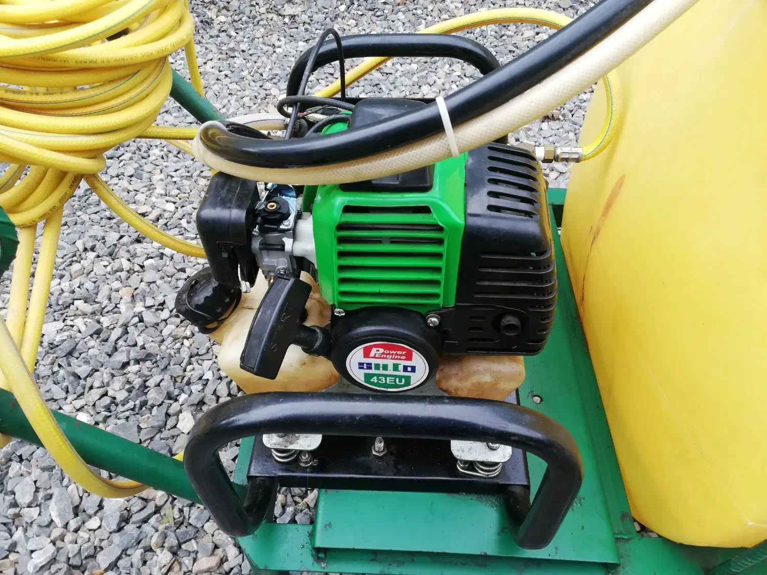 سمپاش فرغونی با مخزن و شلنگ|ماشین‌آلات صنعتی|ساری, |دیوار