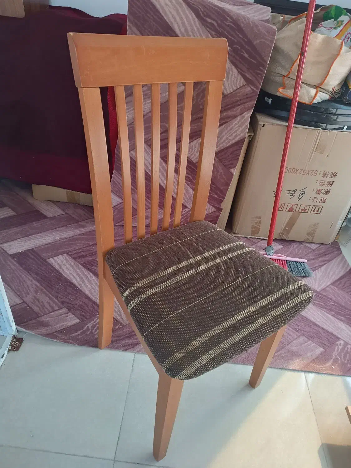 صندلی تک|میز و صندلی غذاخوری|کیش, |دیوار