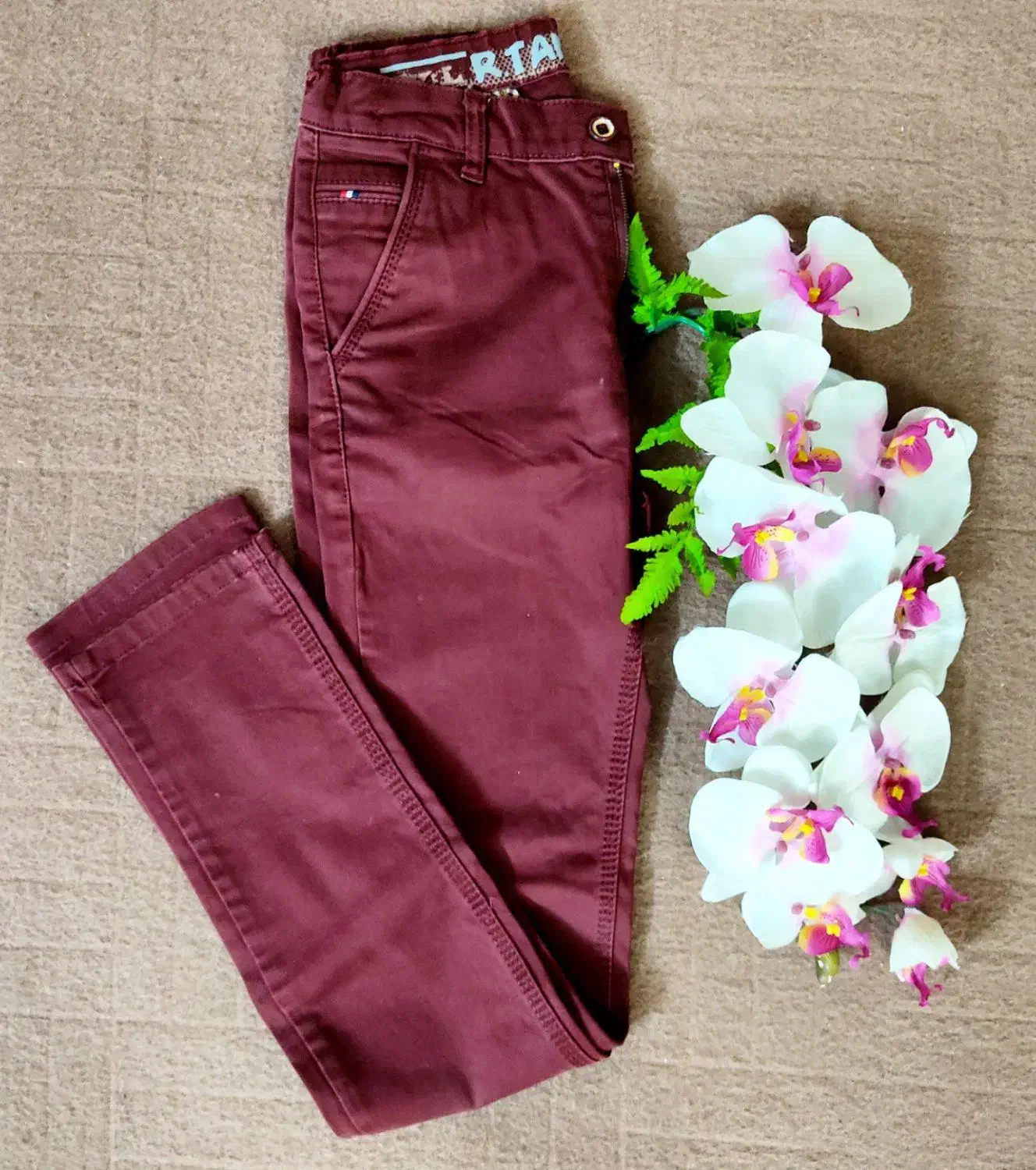 لباس بچگانه|کفش و لباس بچه|اندیشه, اندیشه فاز ۲|دیوار