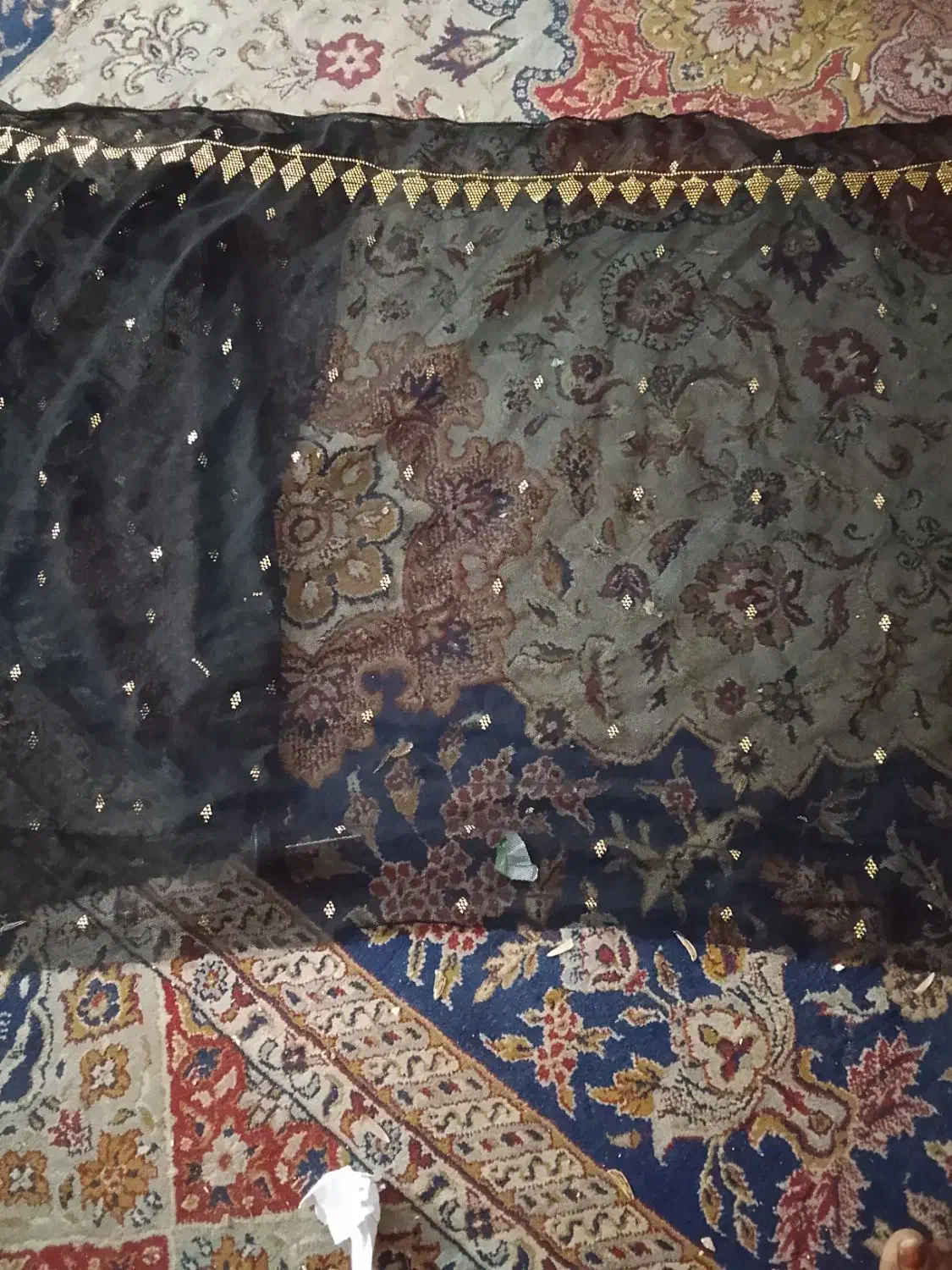 جلبیل خوسی|لباس|میناب, |دیوار