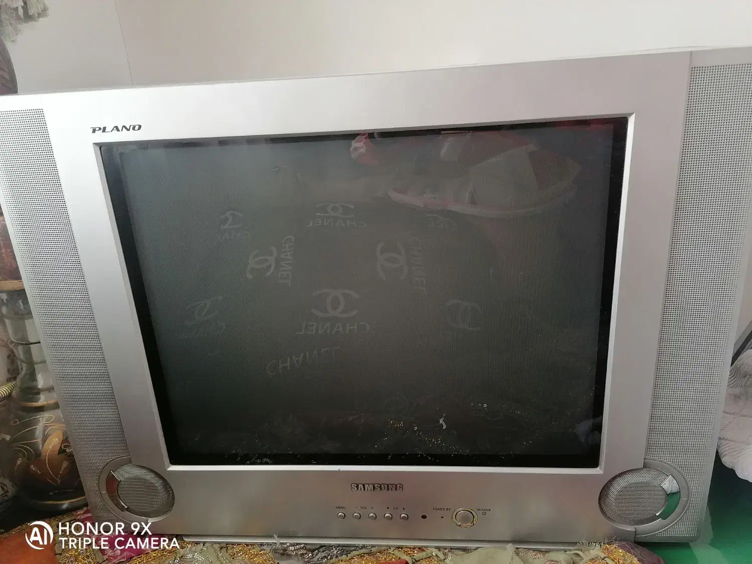 تلویزیون کاملا سالم کار میکند مارک سامسونگ|تلویزیون و پروژکتور|اردبیل, |دیوار