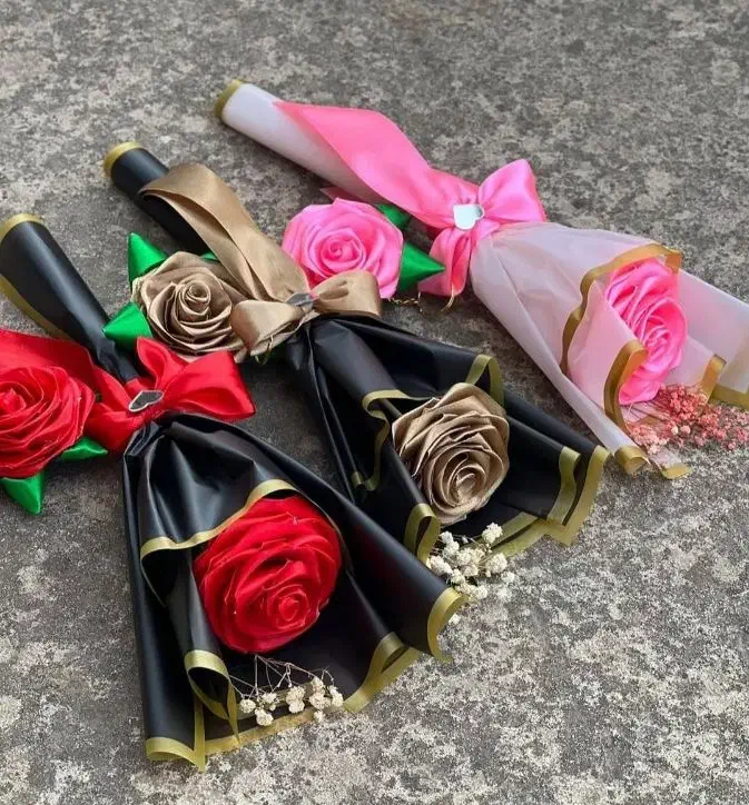 گل رز|گل مصنوعی|نورآباد, |دیوار