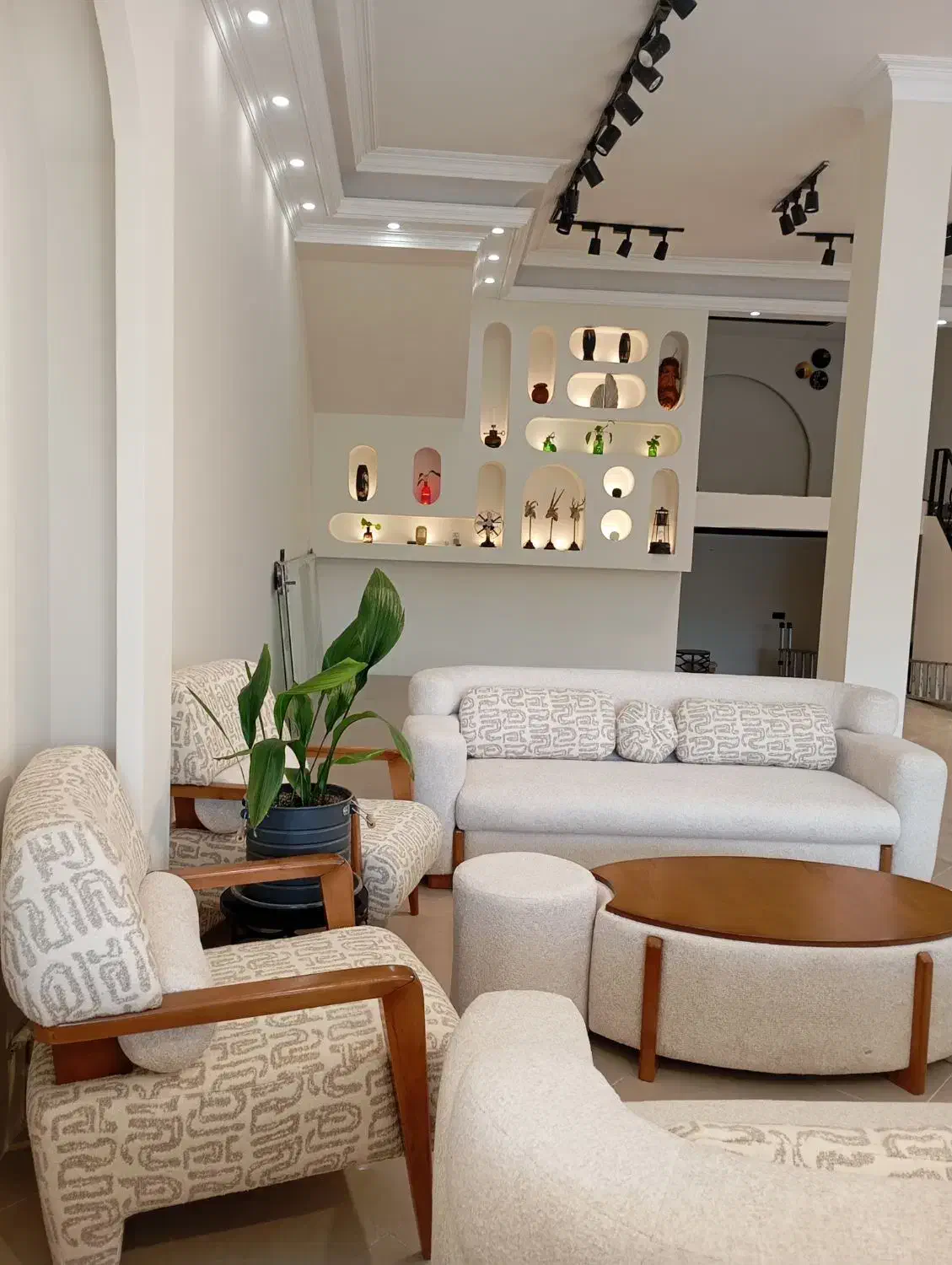 کارگرساده جوان خوش انرژی|استخدام خدمات فروشگاه و رستوران|ملارد, |دیوار