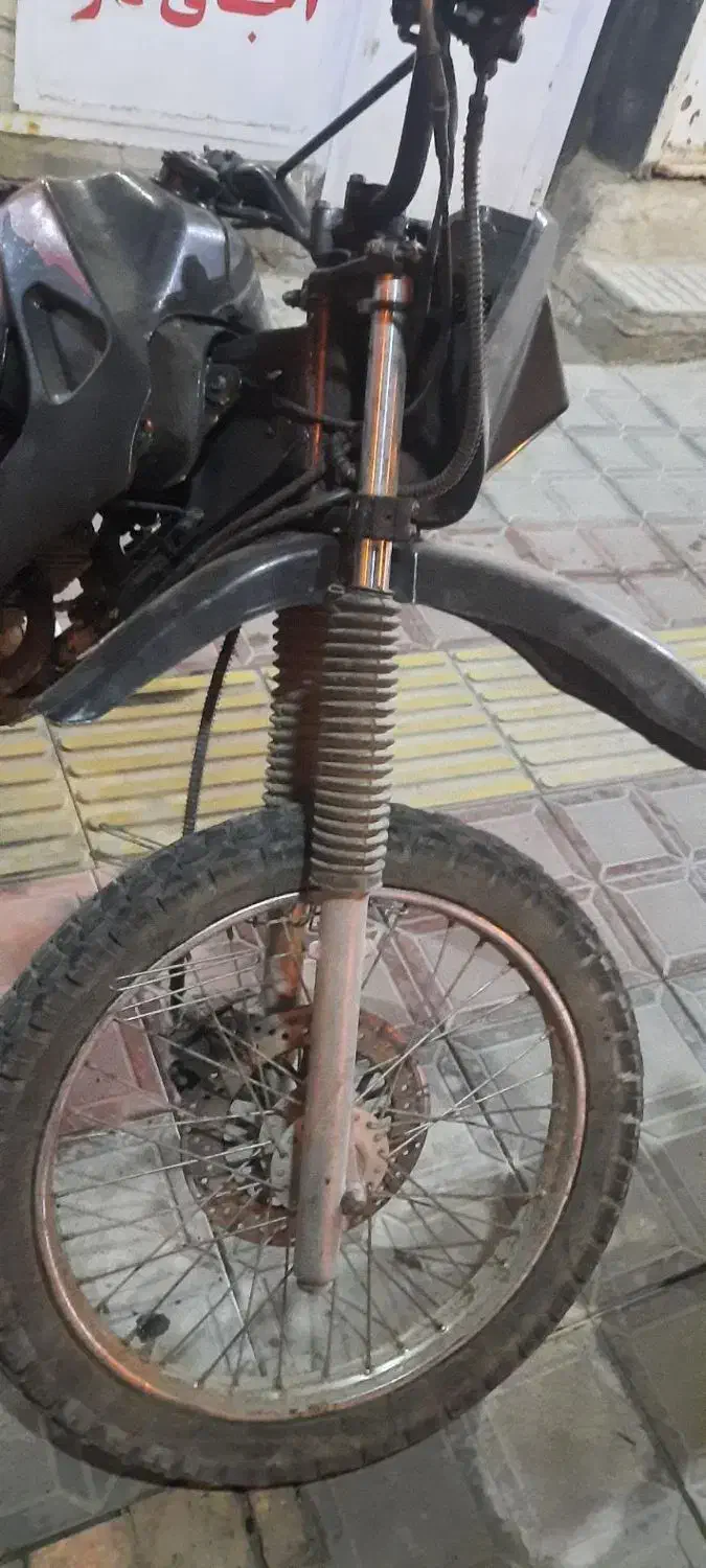 تریل ۲۰۰ دنده جرخشی|موتورسیکلت|قائن, |دیوار