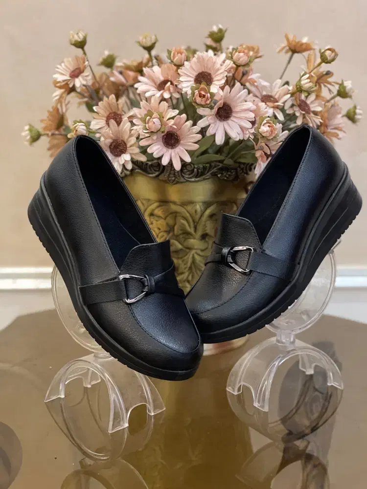 تولید و پخش کفش هرمیون|کیف، کفش، کمربند|مشهد, عنصری|دیوار