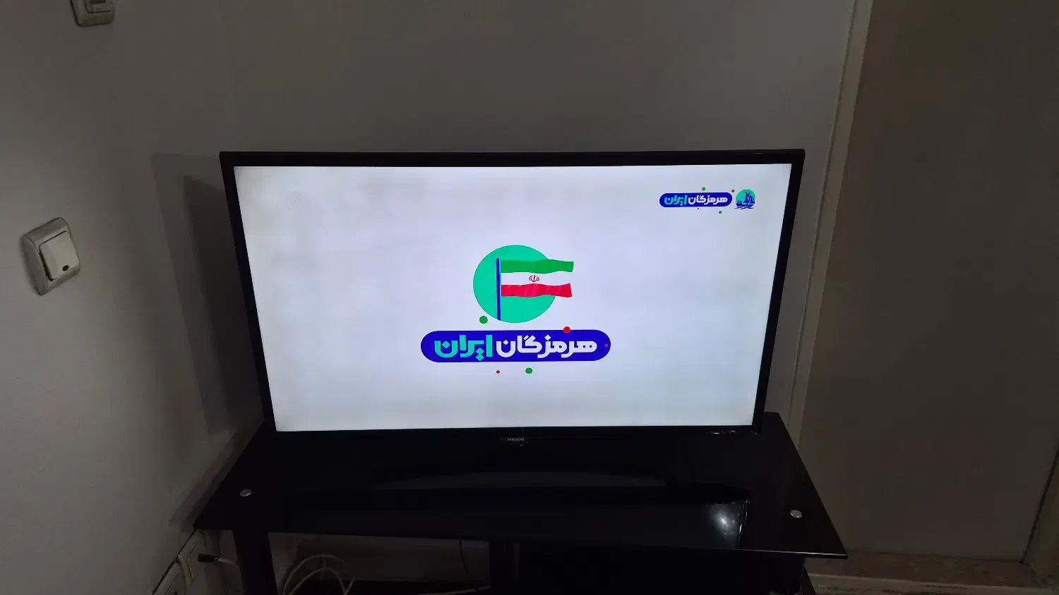 تلوزیون ۴۰ اینچ سامسونگ|تلویزیون و پروژکتور|تهران, صد دستگاه|دیوار