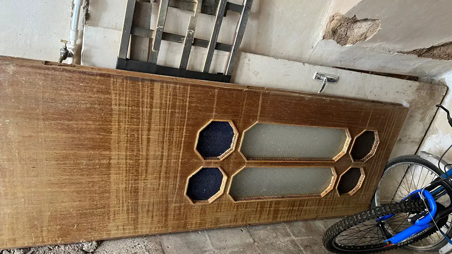 درب قدیمی|مصالح و تجهیزات ساختمان|بیرجند, |دیوار