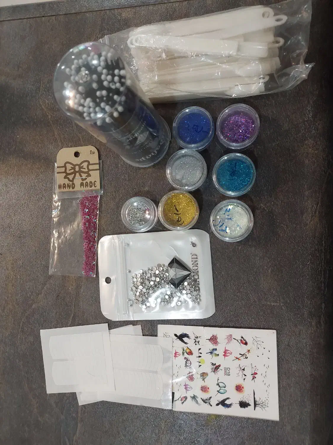 تعدادی وسایل کاشت ناخن|آرایشی، بهداشتی، درمانی|صدرا-فارس, فاز ۲|دیوار