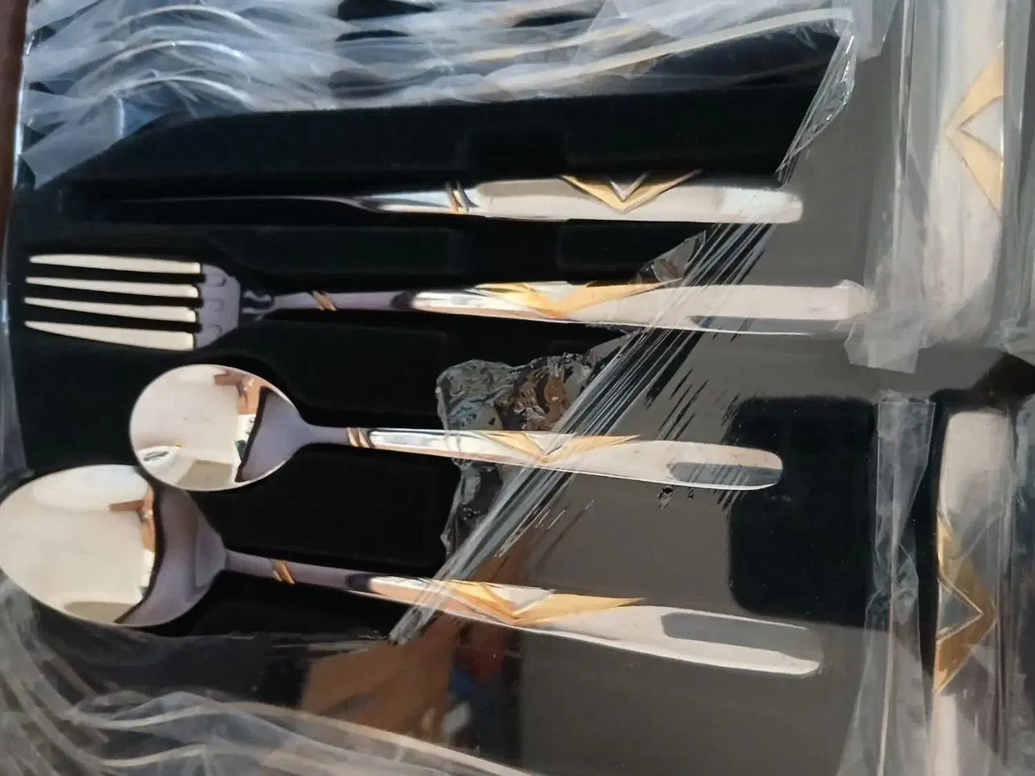 قاشق چنگال ۱۴۶ پارچه نو نو میباشد|ظروف سرو و پذیرایی|پردیس, فاز ۳|دیوار