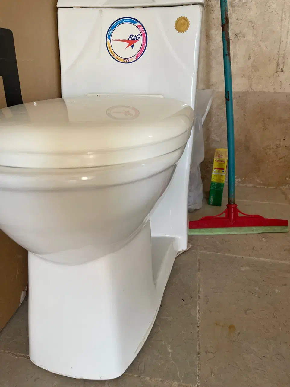 توالت فرنگی|لوازم سرویس بهداشتی|کیش, |دیوار