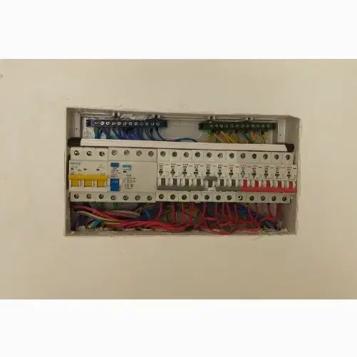 برقکار.برقکاری.برق کار حرفه ای|خدمات پیشه و مهارت|شیراز, عادل آباد|دیوار