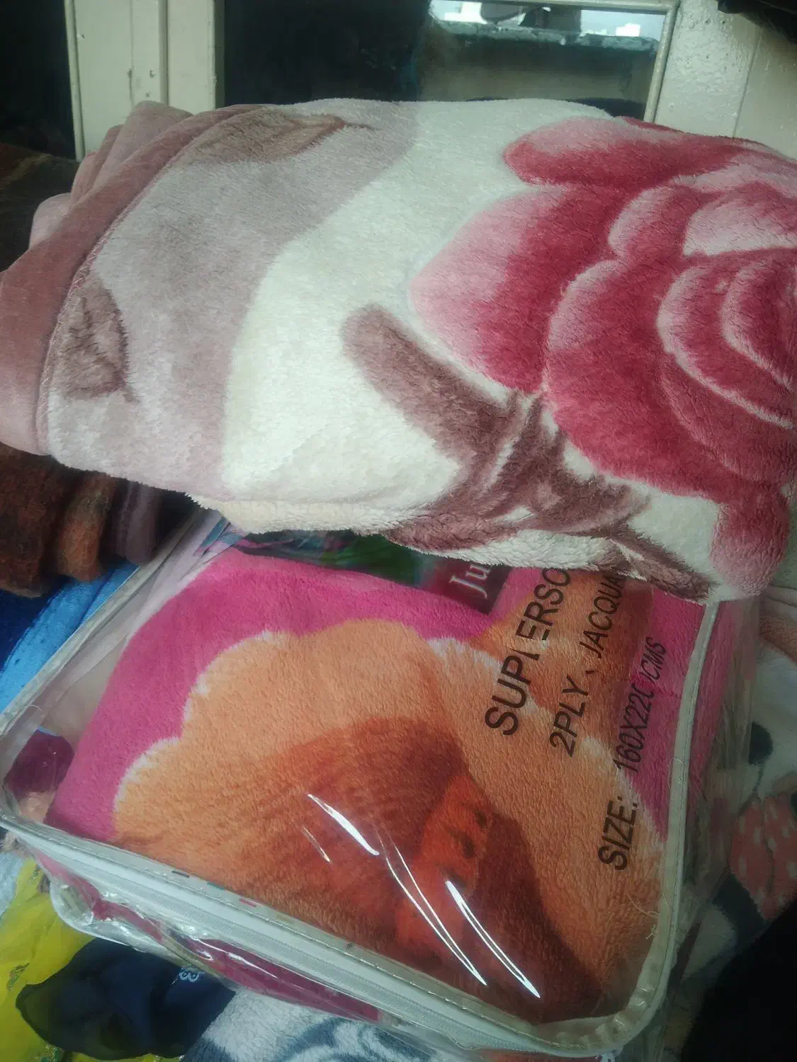 پتو گلباف ومعمولی|رختخواب، بالش، پتو|سقز, |دیوار