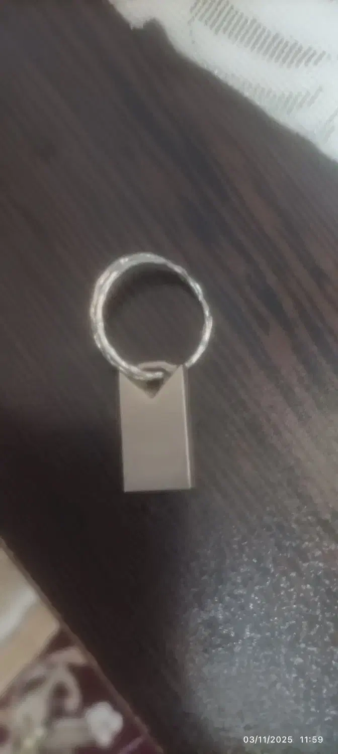 فلش مموری32GB تمام استیل درحد نو باگارانتی|لوازم جانبی موبایل و تبلت|قم, علی آباد سعدگان|دیوار