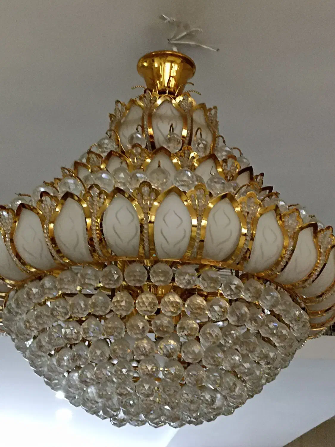 ۳تا لوستر درحدنو|لوستر و چراغ آویز|اندیشه, اندیشه فاز ۱|دیوار