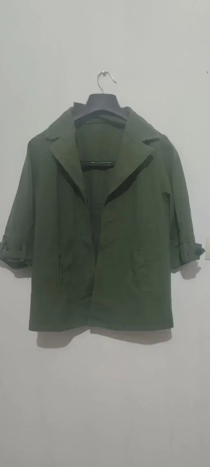 سه عدد مانتو کتی|لباس|لردگان, |دیوار