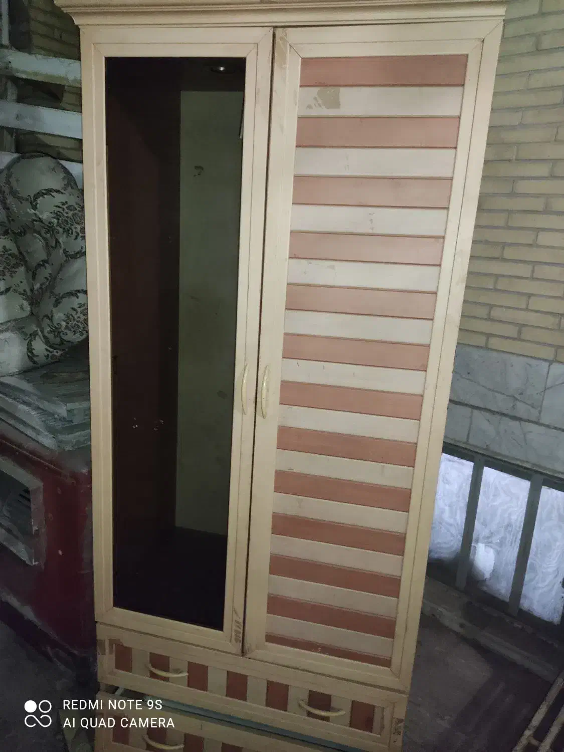 تختو کمد|تخت و صندلی بچه|یزد, |دیوار