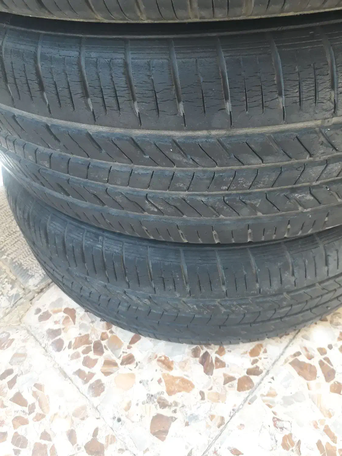 لاستیک پژو ۲۰۶|قطعات یدکی و لوازم جانبی|اصفهان, سرچشمه|دیوار