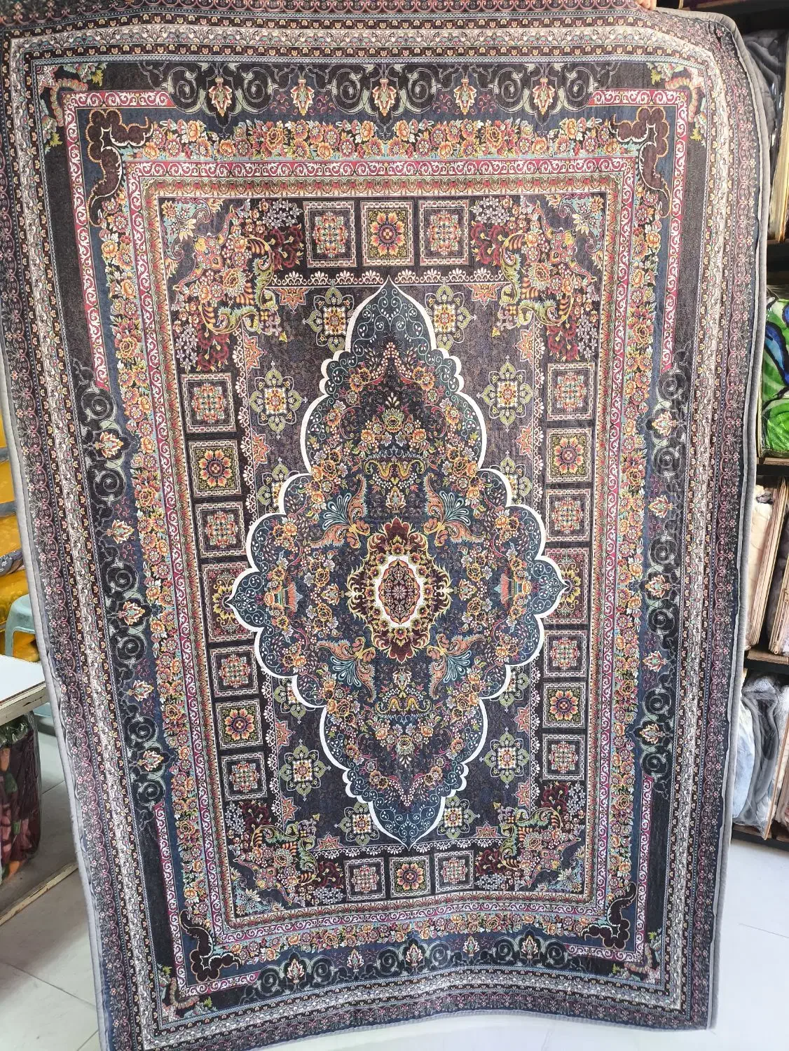 فرشینه پشت نمدی ۱۲۰ در ۱۸۰ تخفیفی|روفرشی|یزد, |دیوار