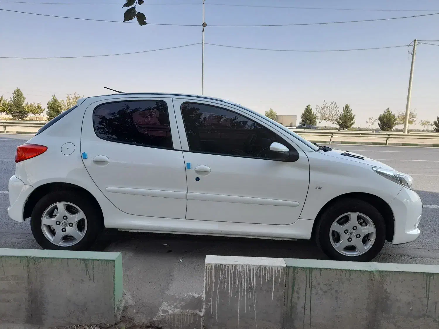 207 پانوراما|خودرو سواری و وانت|قم, زنبیل آباد|دیوار