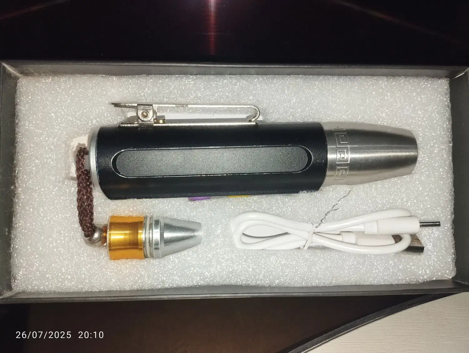 چراغ قوه یو وی|کوهنوردی و کمپینگ|سراوان, |دیوار