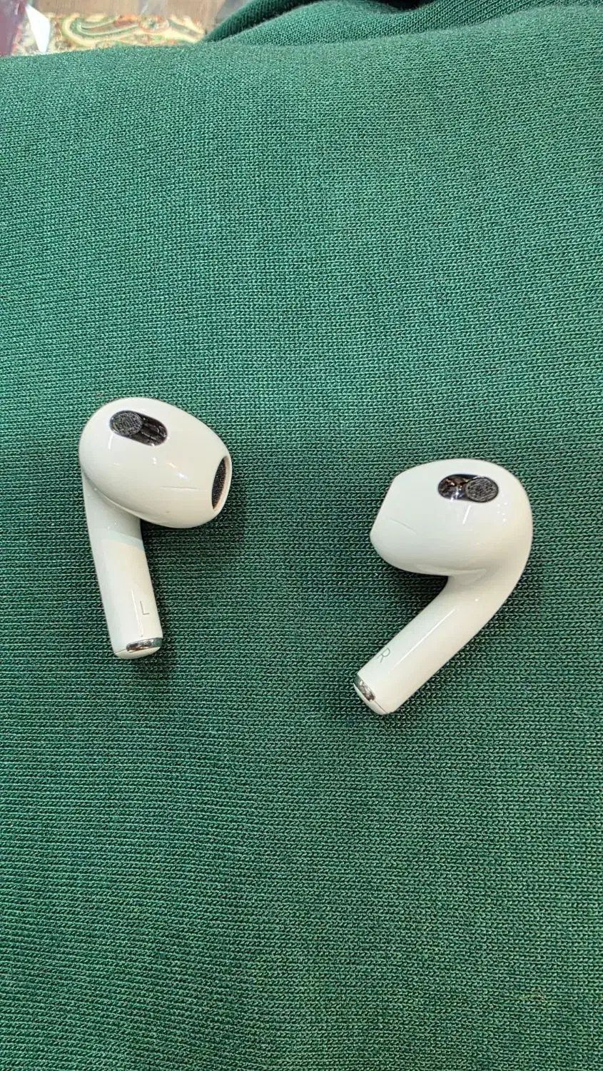 ایرپاد 3 اصلی با مهلت تست. بسیار مناسب|لوازم جانبی موبایل و تبلت|اصفهان, خرم|دیوار