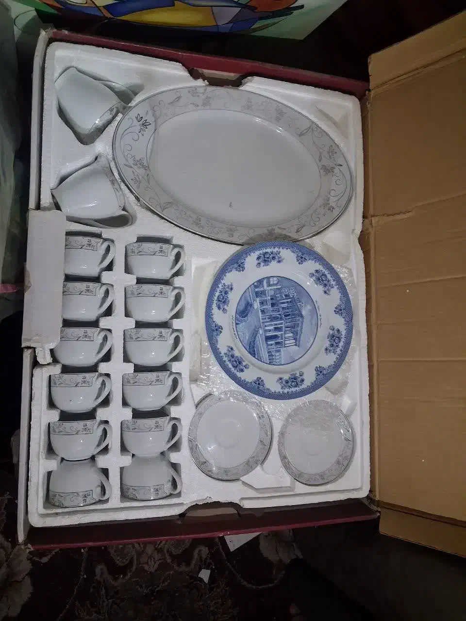 سرویس چینی زرین|ظروف سرو و پذیرایی|مرودشت, بیست متری بیمارستان|دیوار