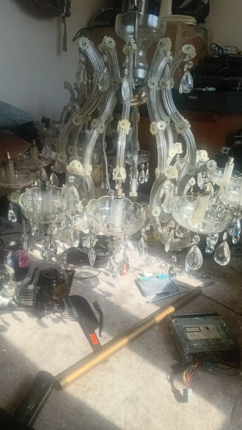 لوستر شیشه ای|لوستر و چراغ آویز|پردیس, فاز ۳|دیوار