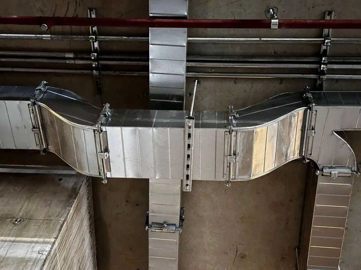 ساخت انواع کانال گالوانیزه و دریچه|خدمات پیشه و مهارت|قم, طلاب غیر ایرانی|دیوار