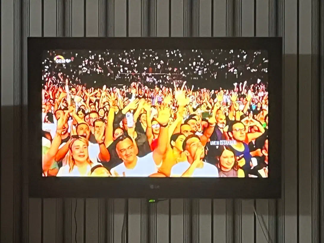 تلویزیون ال جی ۴۲ اینچ|تلویزیون و پروژکتور|بابلسر, |دیوار