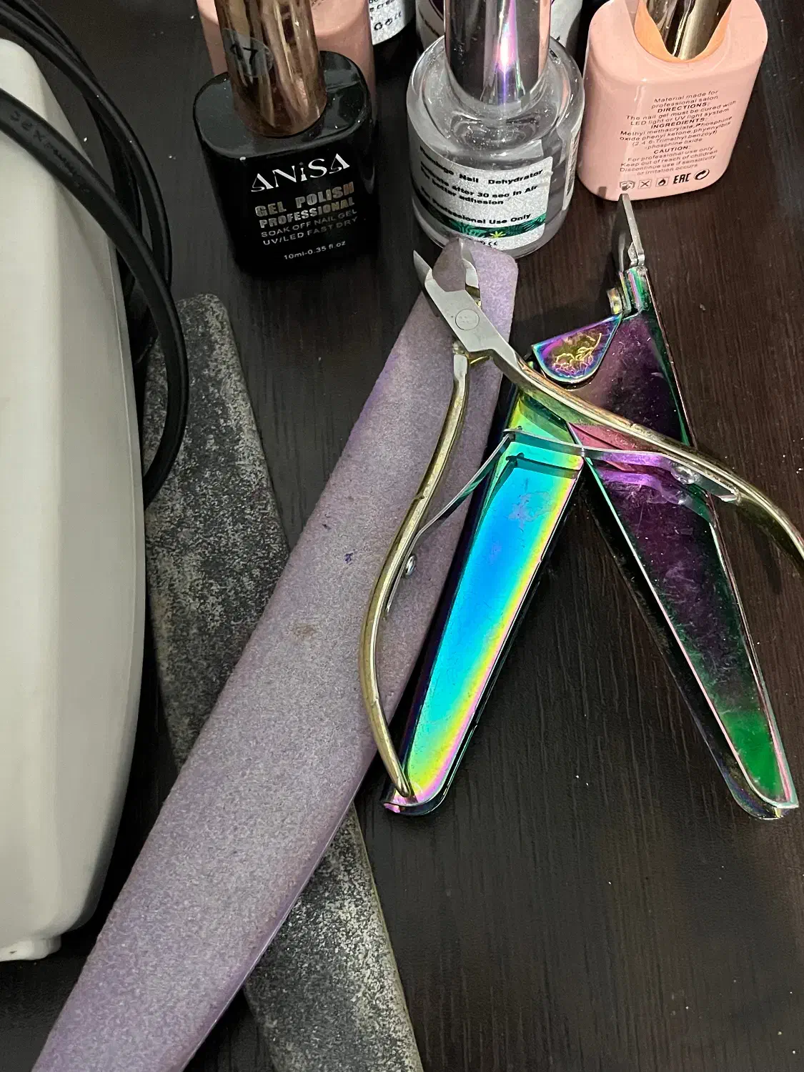 وسایل ناخن|آرایشگاه و سالن‌های زیبایی|آستارا, |دیوار