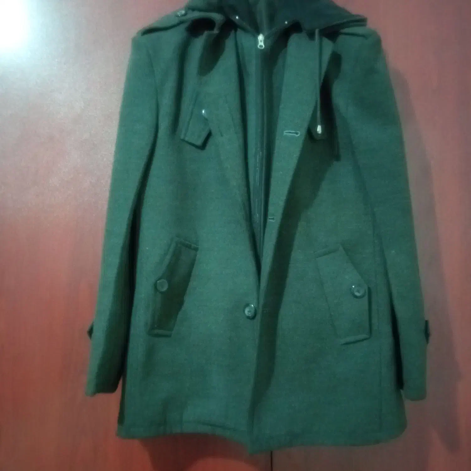 پالتو مردانه|لباس|نیشابور, محله میدان باغات|دیوار