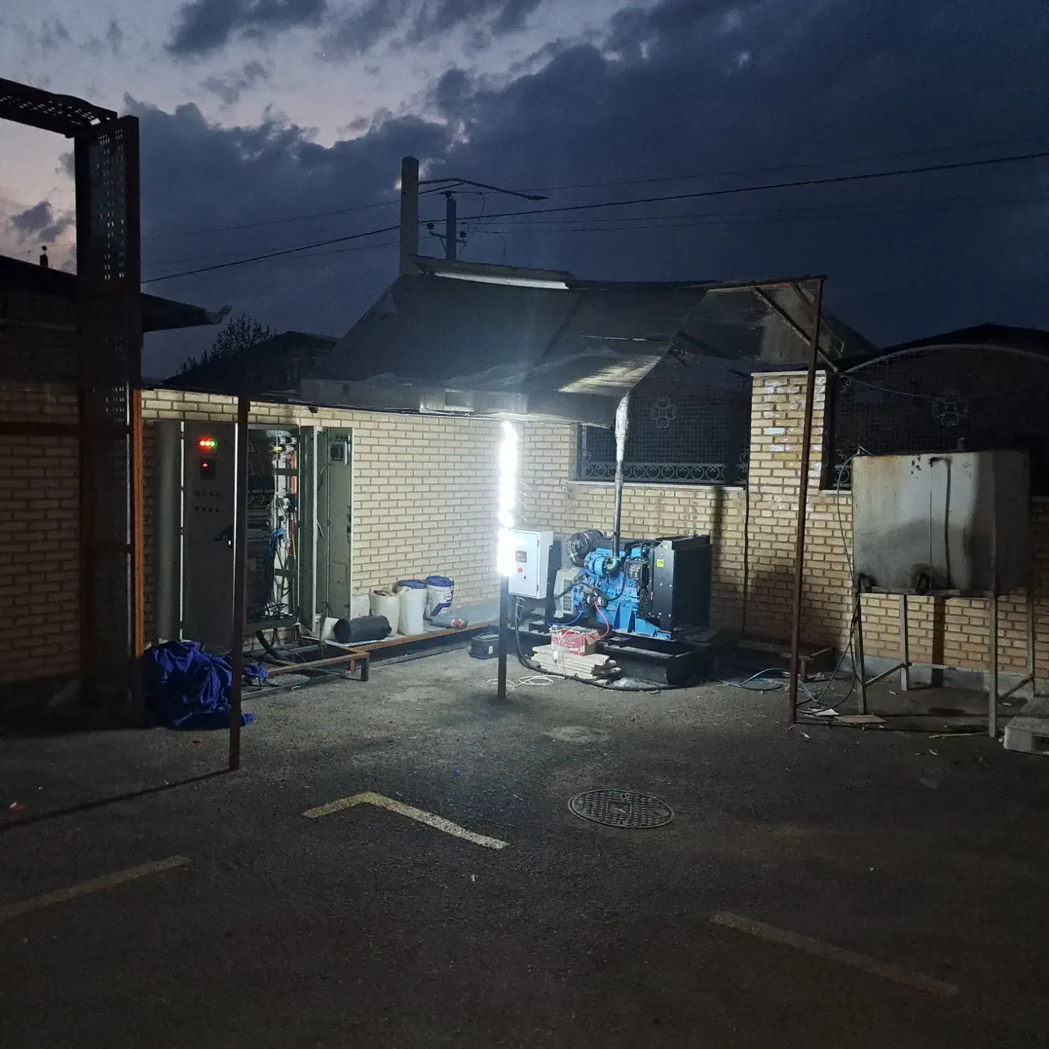 خدمات برق و تاسیسات|خدمات پیشه و مهارت|قم, صادقی|دیوار