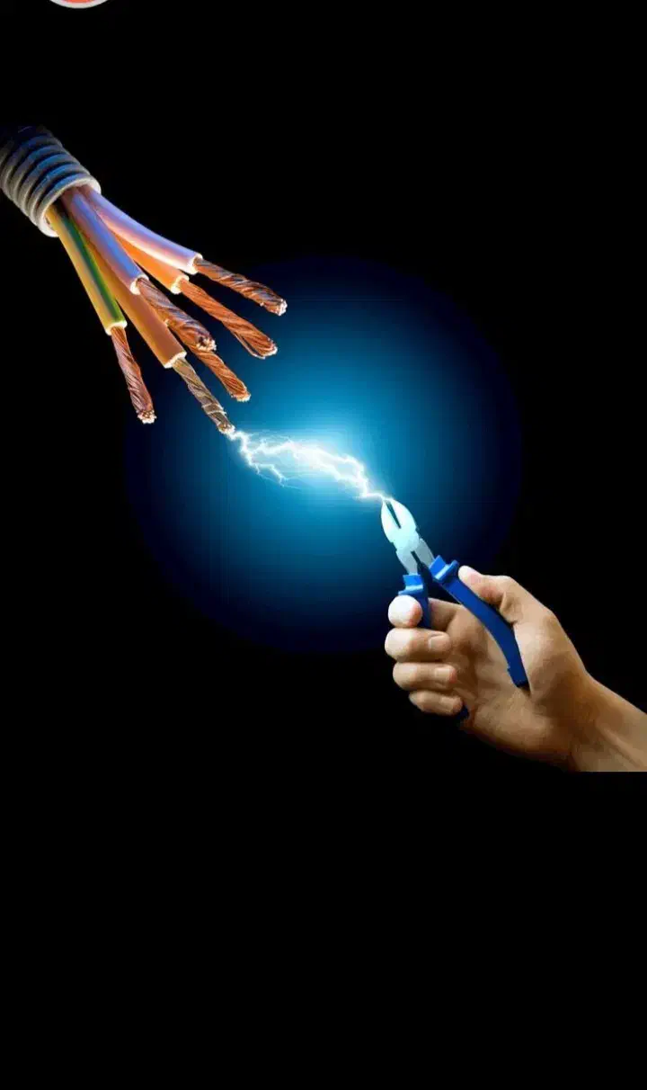 برق کشی وعیب یابی اتصالی برق ساختمان وخورده کاری|خدمات پیشه و مهارت|کاشان, میدانگاه آقا|دیوار