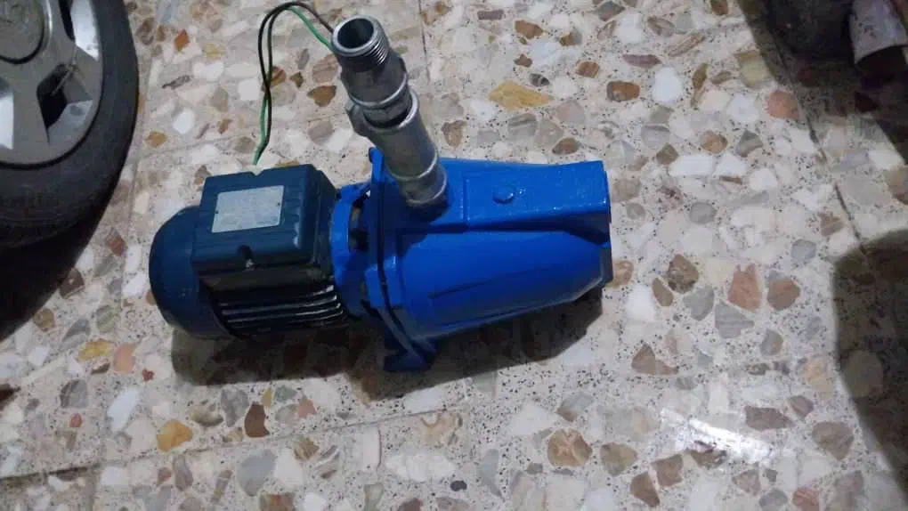 سرویسانواع پمپ خانگی درمنزل ونصب|مصالح و تجهیزات ساختمان|رشت, معلم|دیوار