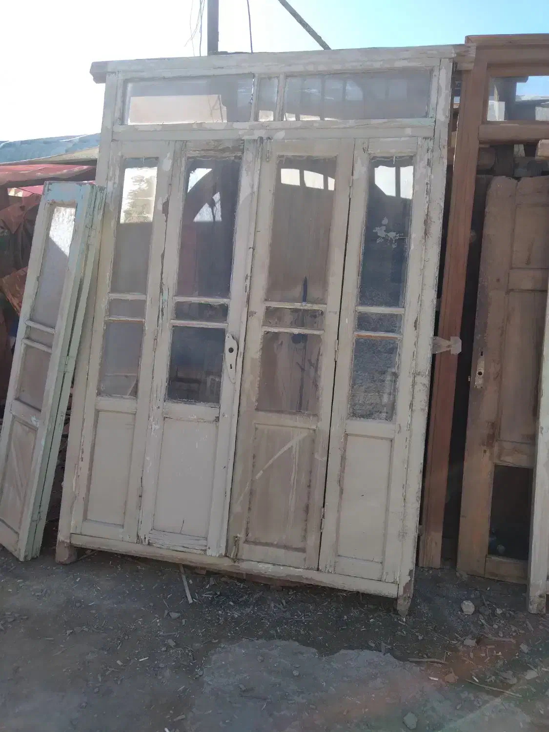 درقدیمی|مصالح و تجهیزات ساختمان|نجف‌آباد, شهدا|دیوار