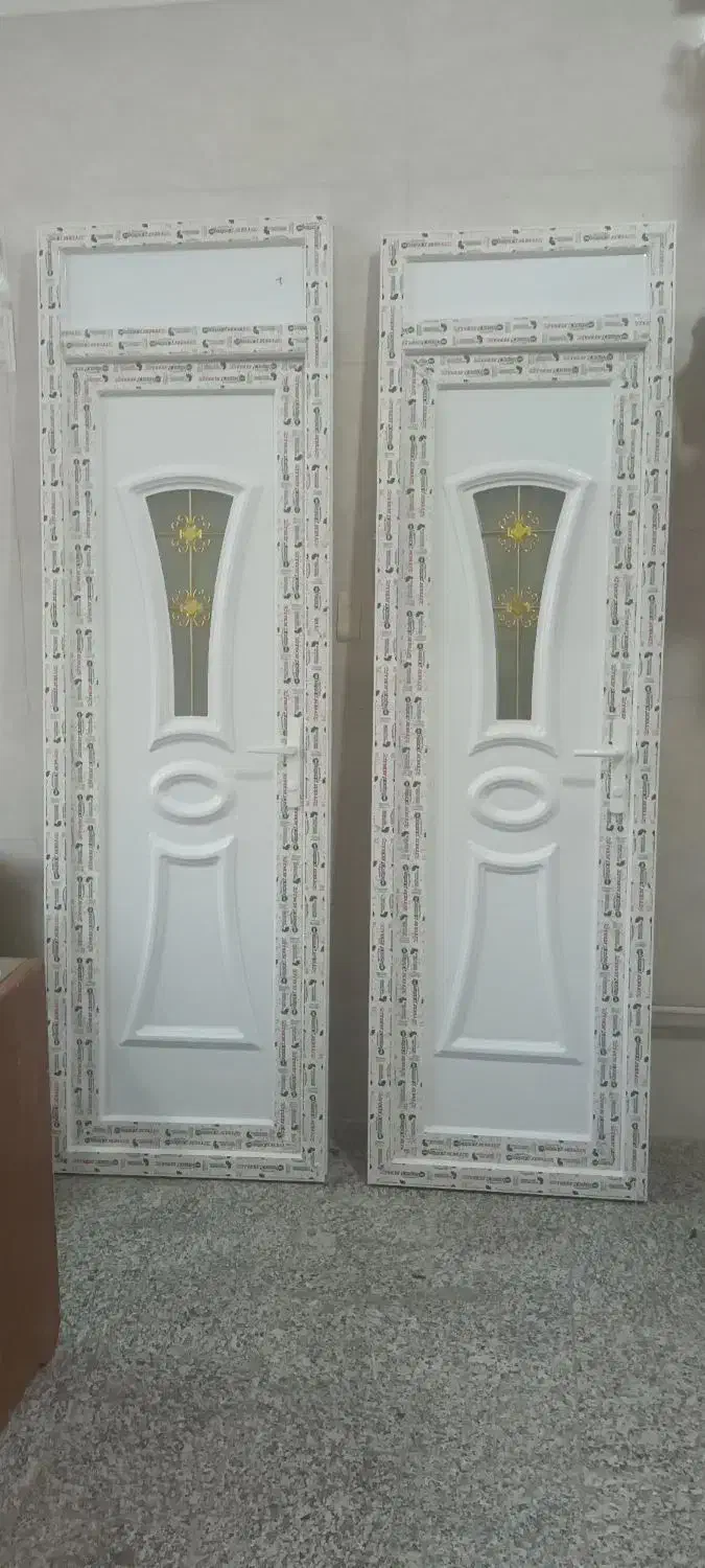 همکار در گارگاه درب وپنجره upvc وشیشه بری|استخدام معماری، عمران و ساختمانی|اردبیل, |دیوار