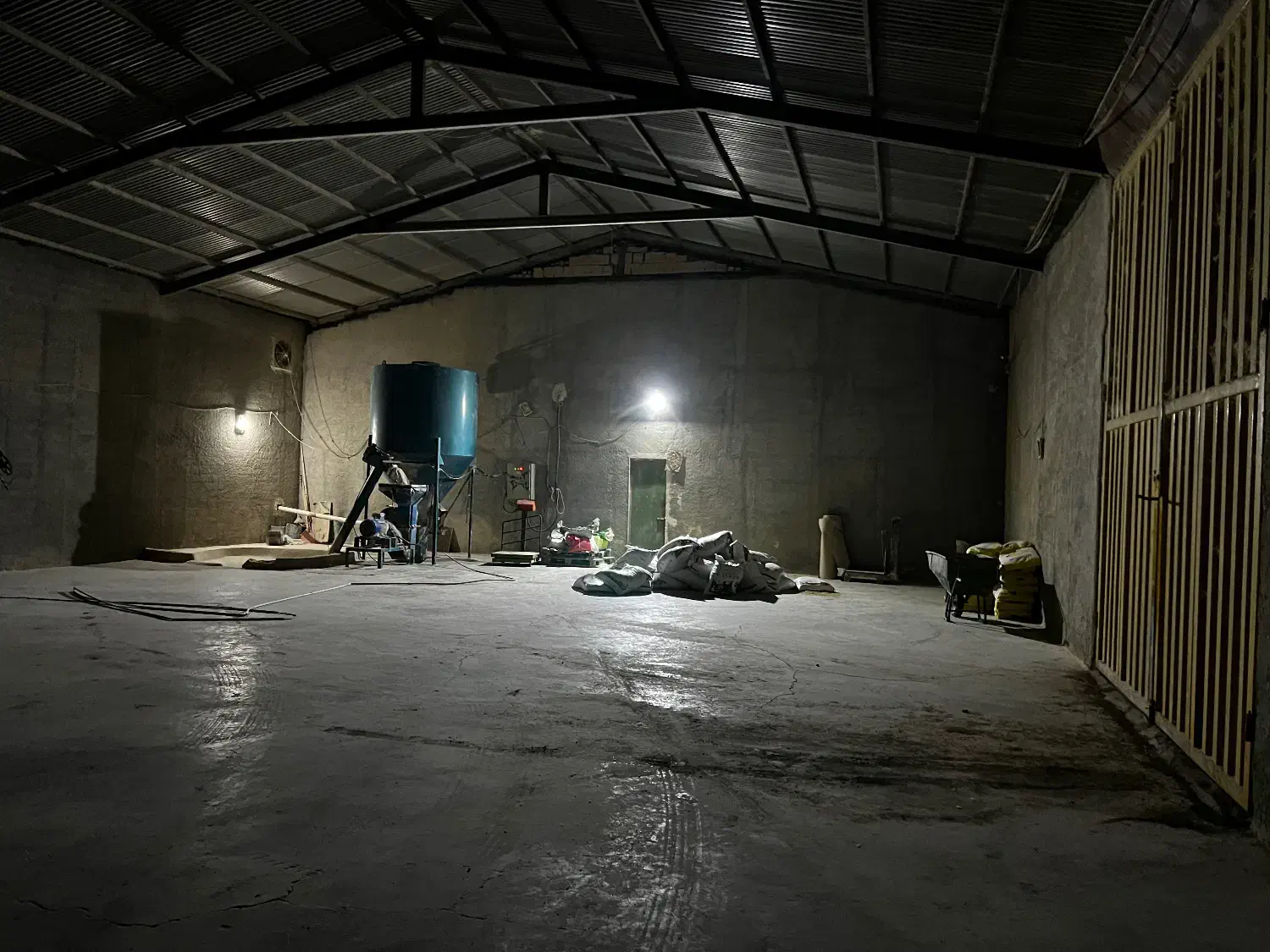 مرغداری گوشتی|استخدام صنعتی، فنی، مهندسی|اردبیل, |دیوار