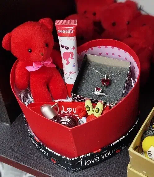 باکس کادویی اقتصادی و جذاب|زیورآلات و اکسسوری|آران و بیدگل, |دیوار