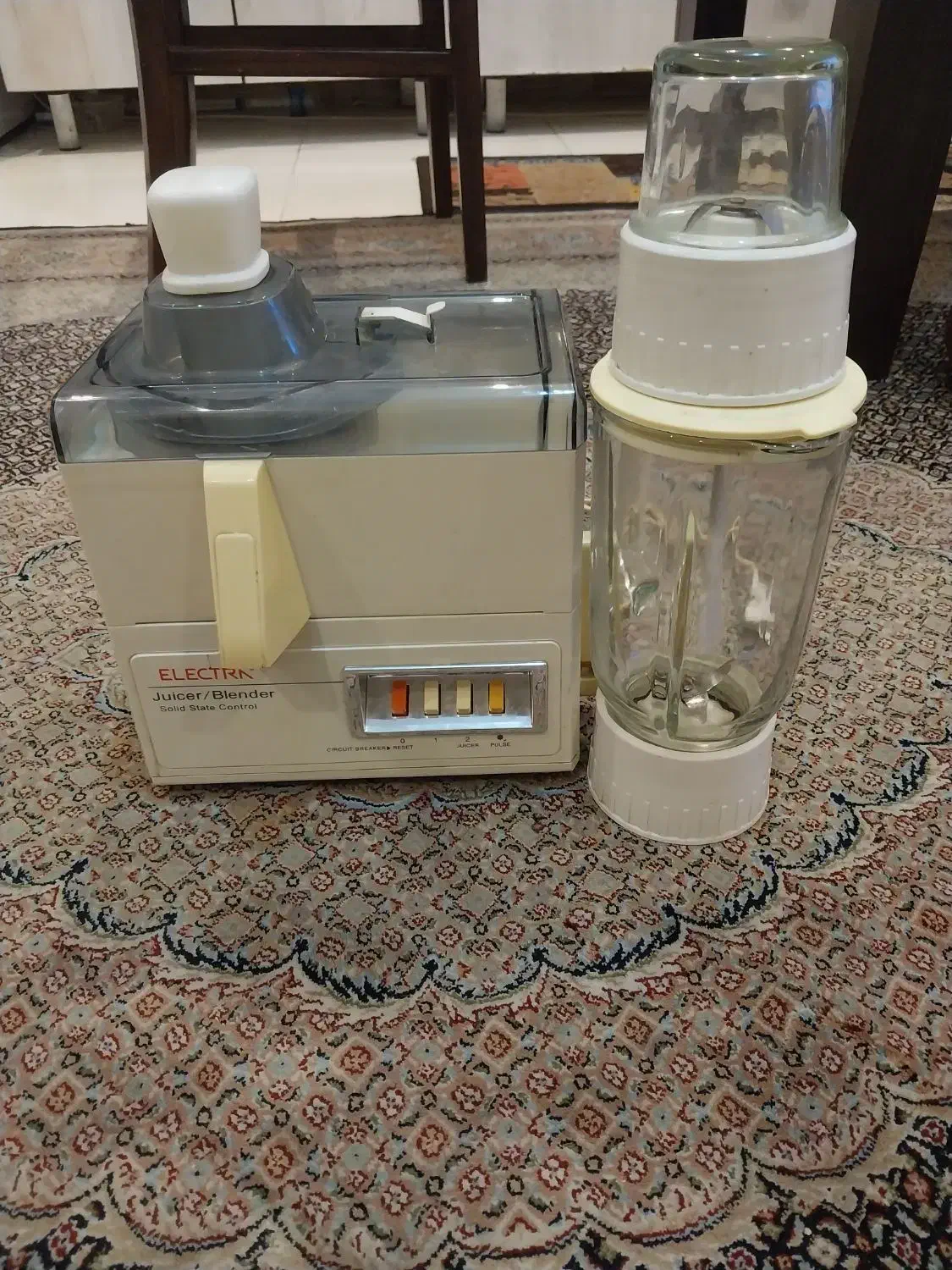 آبمیوه گیری الکترن درحدنوزیاد کارنکرده|آبمیوه‌گیر و آب‌مرکبات‌گیر|تهران, جیحون|دیوار