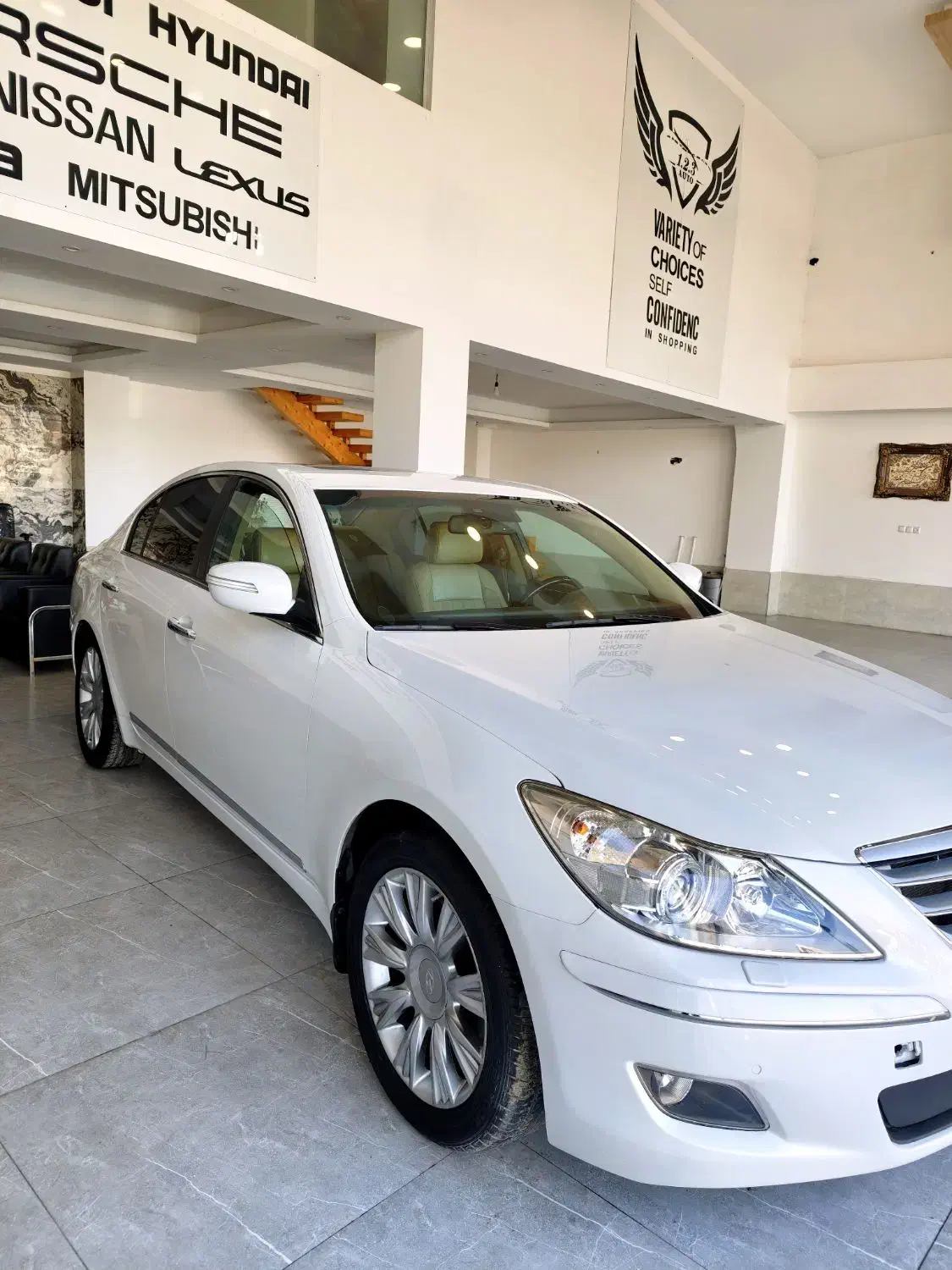 جنسیس سدان مدل ۲۰۱۱ فول کامل|خودرو سواری و وانت|بابل, |دیوار