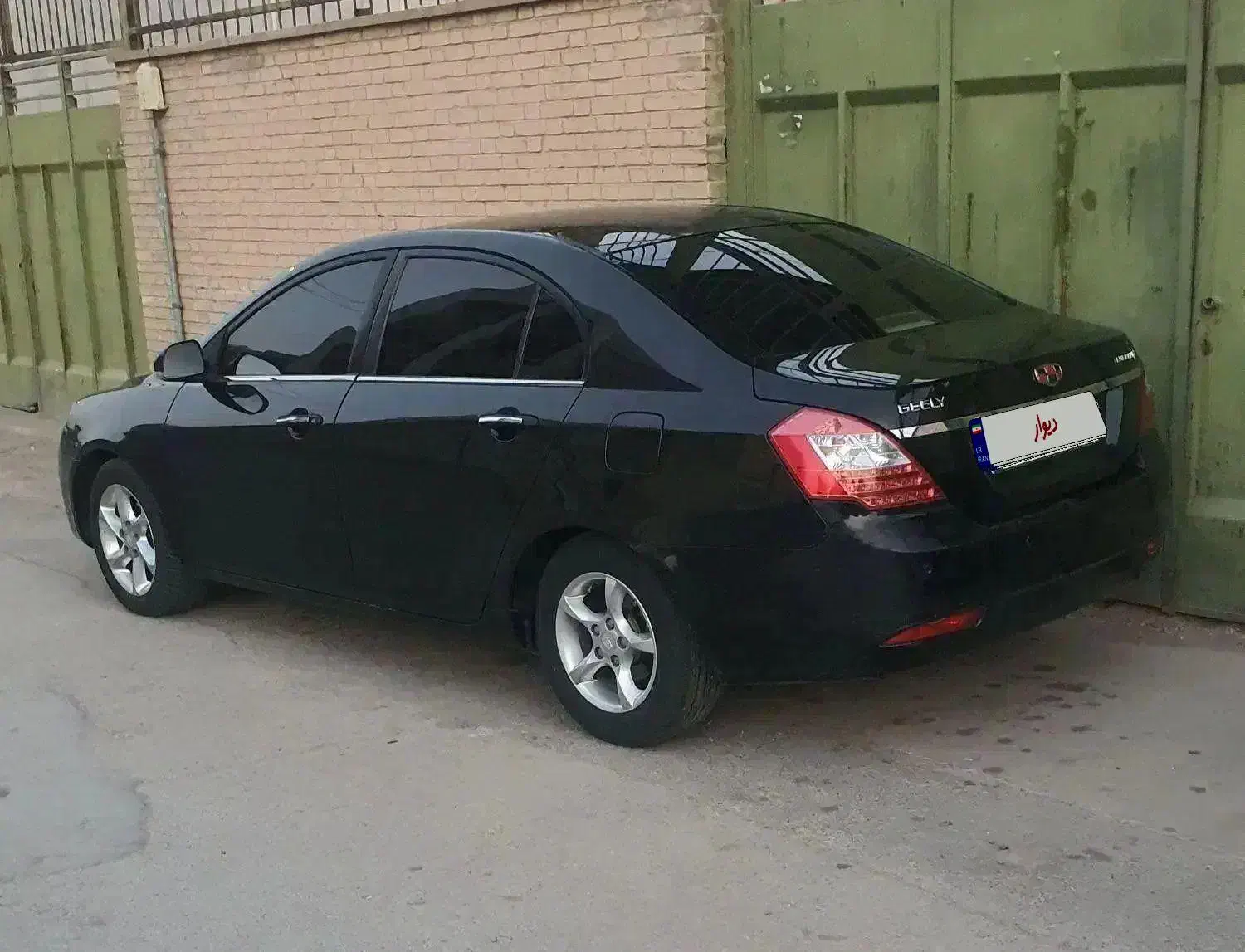 جیلی ۲۰۱۳ دنده|خودرو سواری و وانت|اصفهان, احمدآباد|دیوار