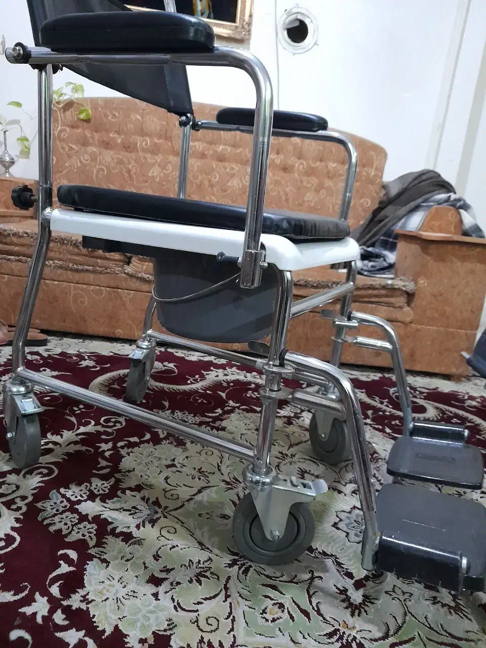 ویلچر مرغوب حمام اکبند|آرایشی، بهداشتی، درمانی|کرمانشاه, |دیوار