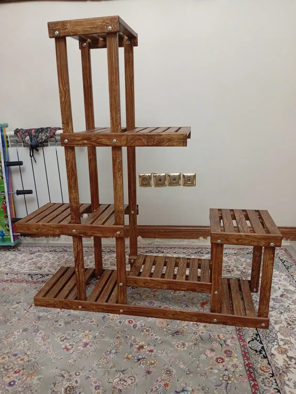 شلف چوبی ،گلدان و...|کتابخانه، شلف، قفسههای دیواری|تهران, ائمه اطهار|دیوار