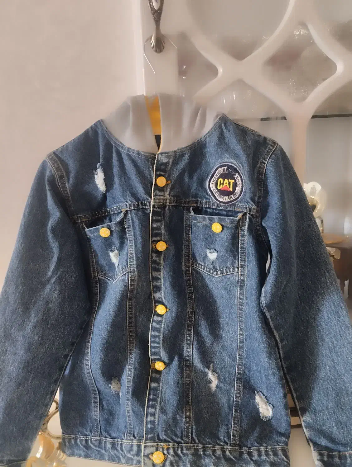 کت لی|لباس|سبزوار, هویزه|دیوار