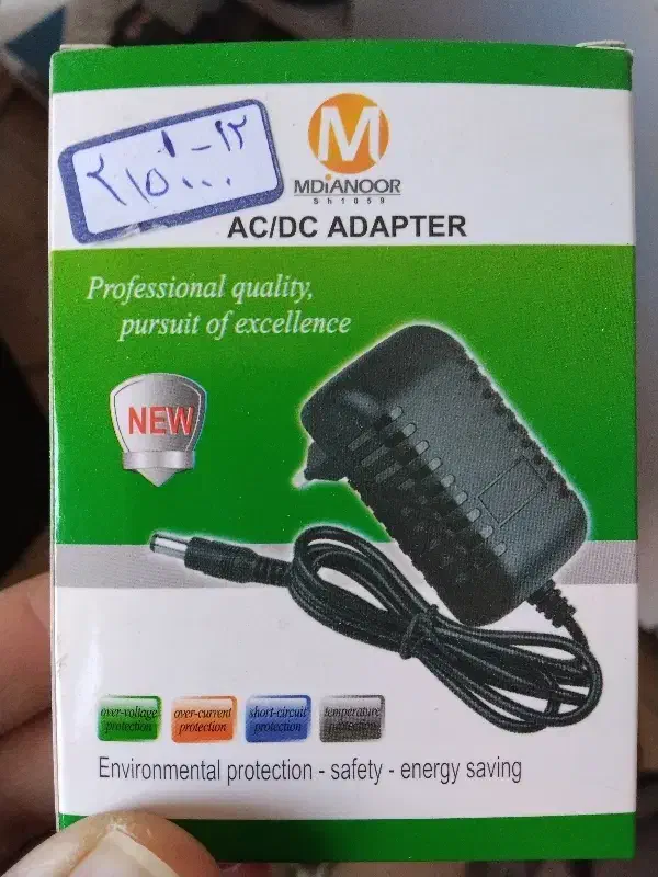 تعدادی آداپتور لپ تاپ موبایل مانیتور مودم دوربین|قطعات و لوازم جانبی رایانه|یزد, |دیوار