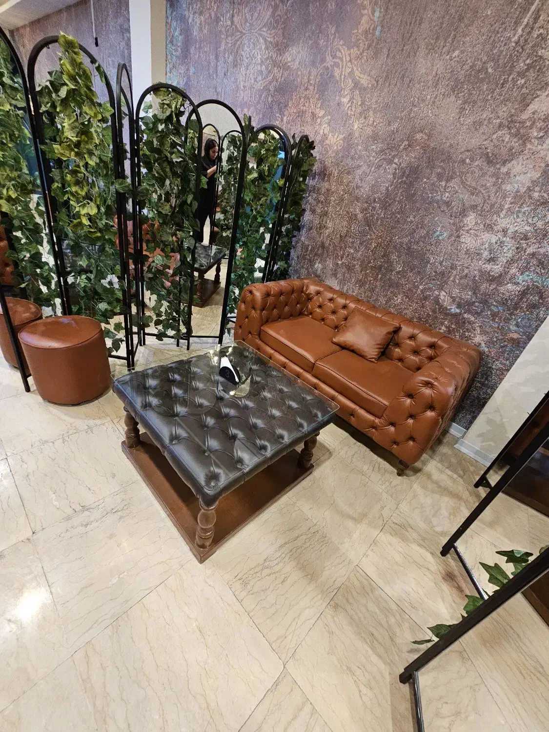 مبلمان چرم چستر لمسه دست  در حد نو|مبلمان خانگی و میز عسلی|نجف‌آباد, باغ نو|دیوار