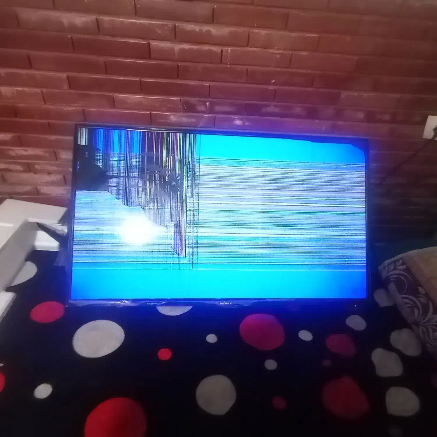 تلویزیون|تلویزیون و پروژکتور|کرمان, |دیوار