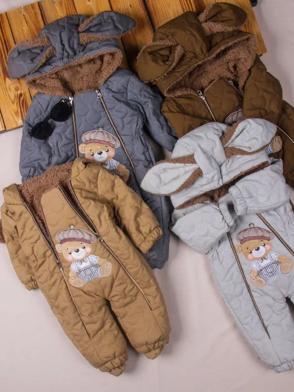 للباس بچه‌گانه|لباس|نقده, |دیوار