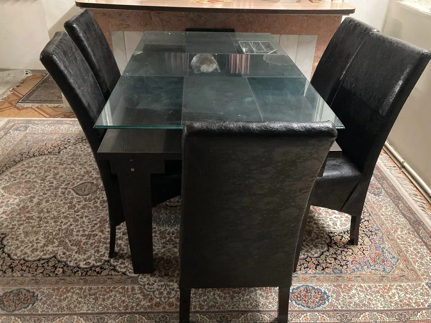 میز ناهار خوری ۶نفره با صندلی چرم|میز و صندلی غذاخوری|قم, بلوار امین و ساحلی|دیوار