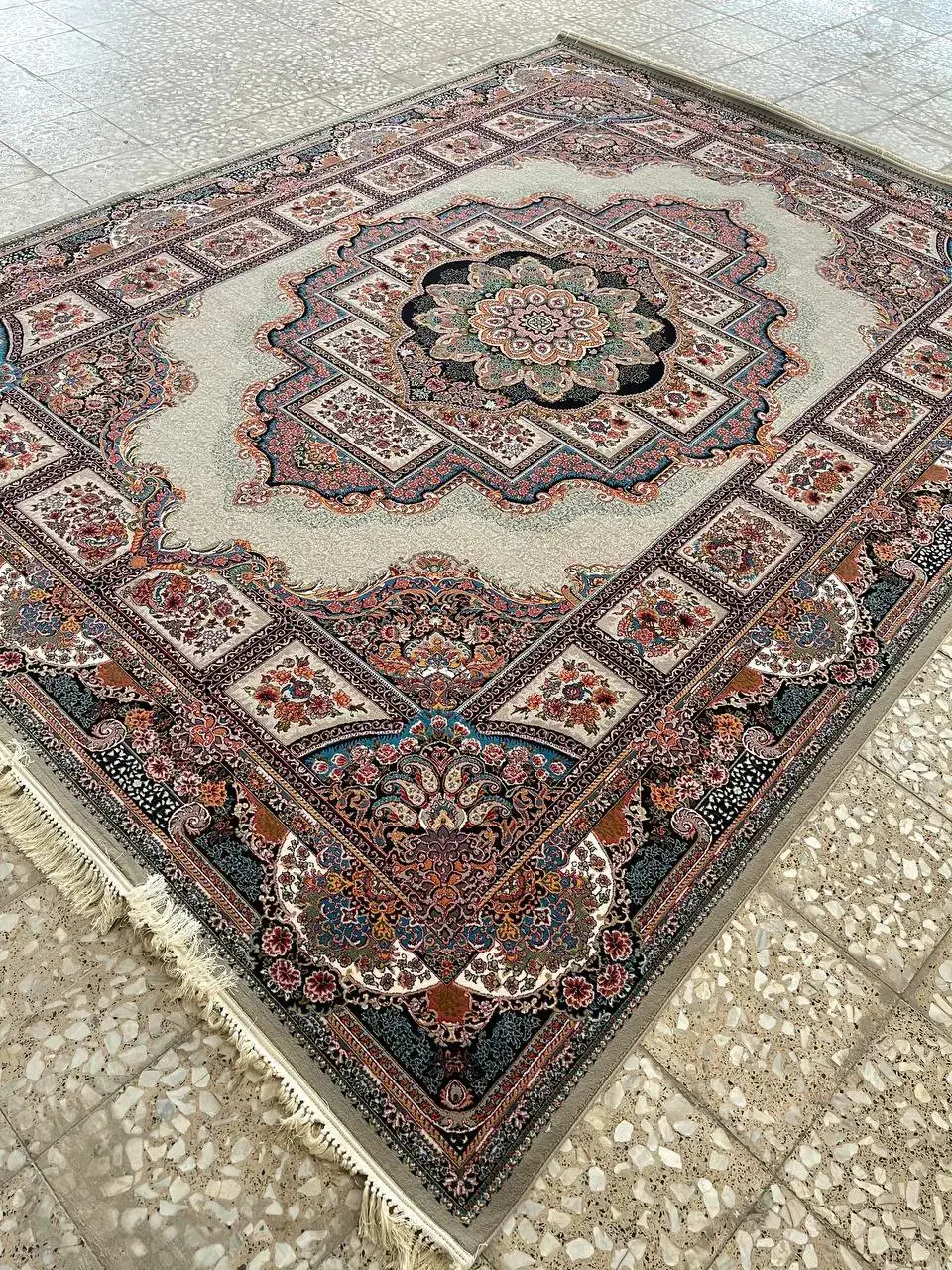 فرش کد  1239349 رنگ خاص|فرش|تهران, شهرک شریعتی|دیوار